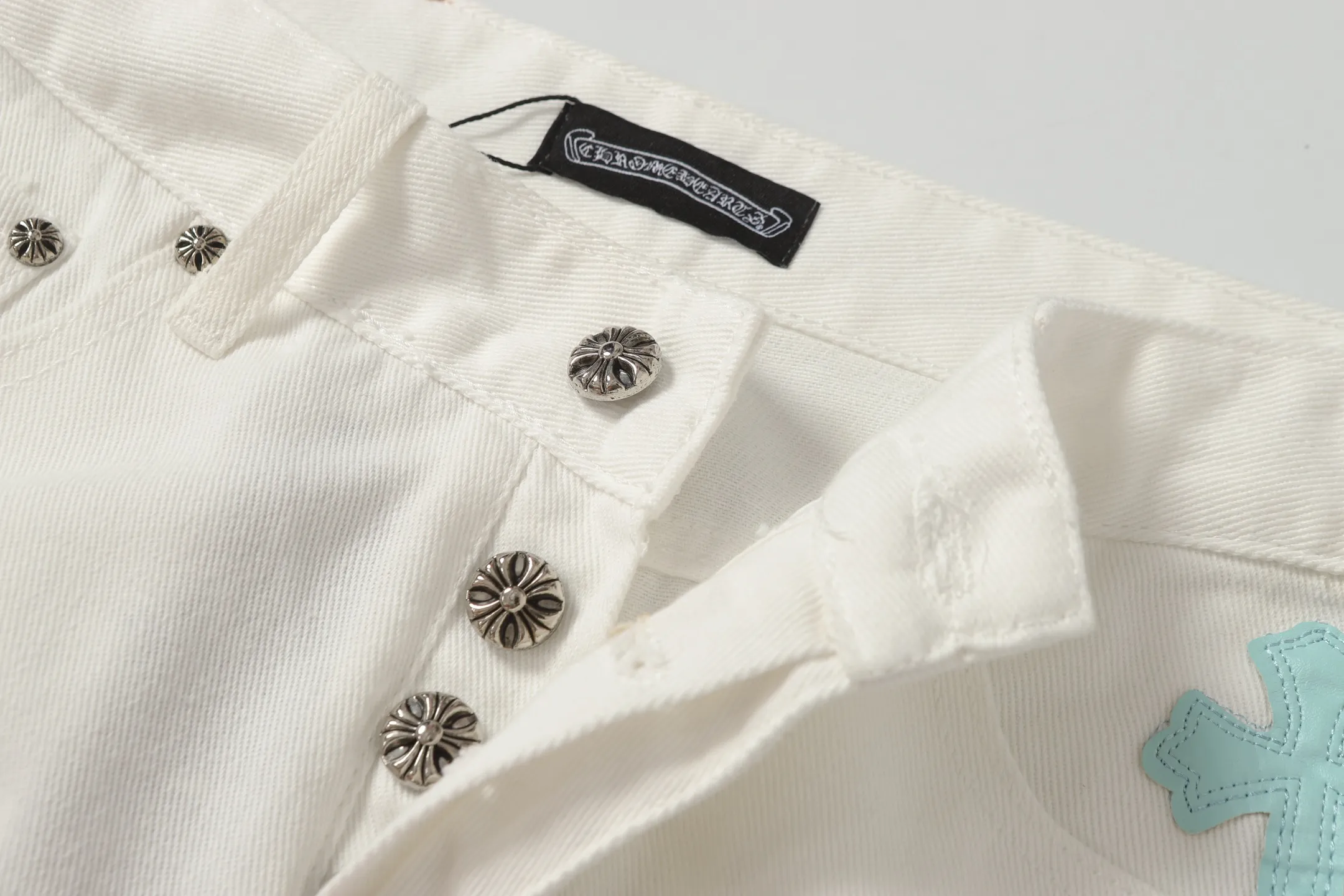 P270 Chrome Hearts/Chrome Hearts 25ss Classic White Cow Series Colored Leather Cross Washed Color Cloth Uniform Denim Trousers for Men and Women Color: Picture Color Code Number: 28-36